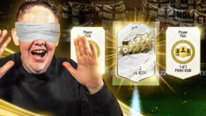 I opened an INSANE BLIND Prime Icon Pick on FIFA 22...