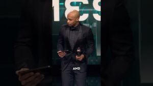 Thierry Henry has cheeky dig at Spurs at Best FIFA Awards! 😅