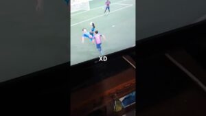 Vegeta y Goku se besan 😍😍 #fifa